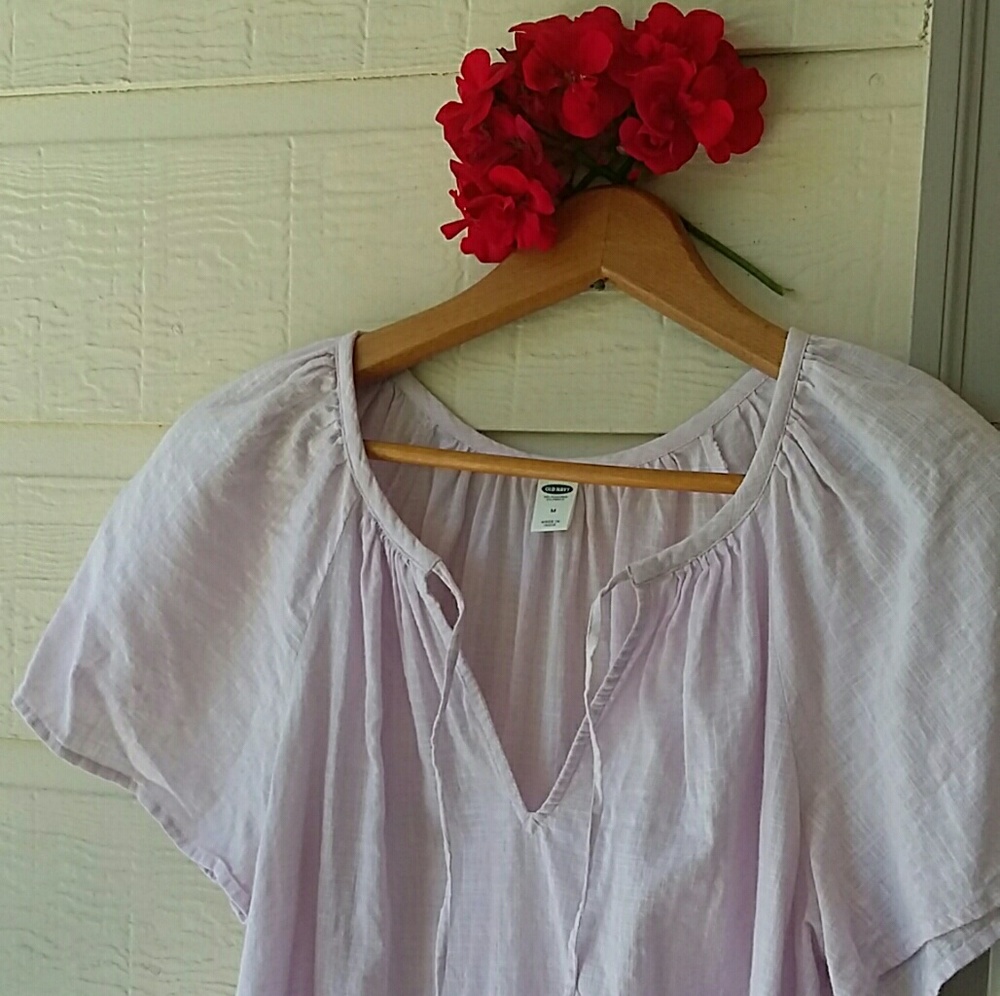 Lavender breezy Old Navy top